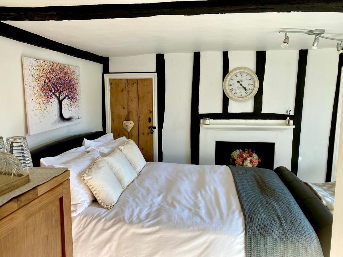 Chestnut Tree Cottage, 7 High Street อาร์ดิงลี ภายนอก รูปภาพ